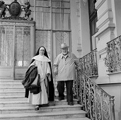 Matisse et soeur Jacques-Marie sur les marches